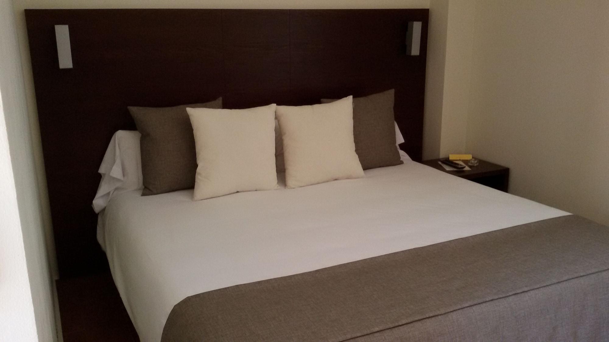 Hotel Rural Arroyo La Plata By Bossh Hotels Jerez De Los Caballeros Εξωτερικό φωτογραφία