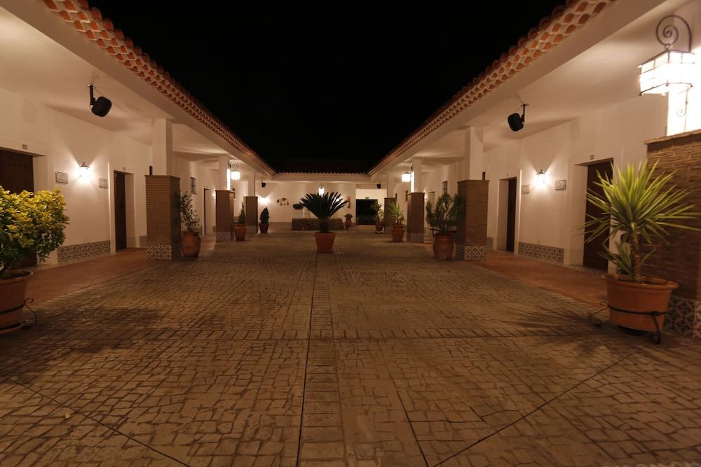 Hotel Rural Arroyo La Plata By Bossh Hotels Jerez De Los Caballeros Εξωτερικό φωτογραφία